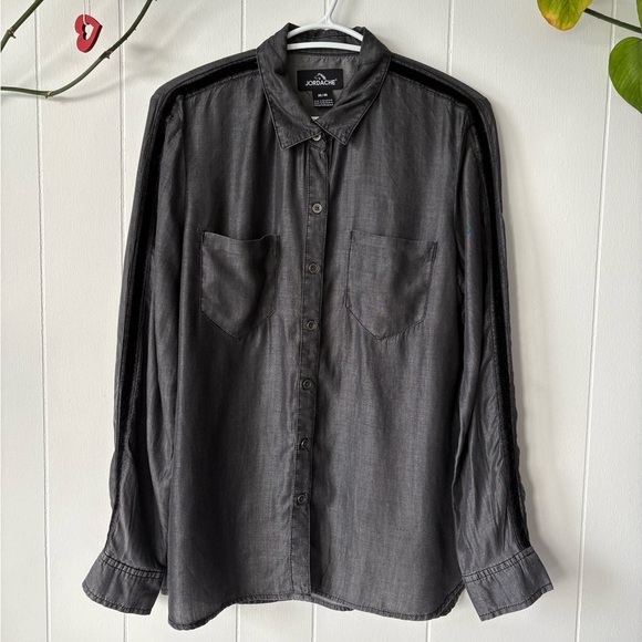 Jordache Gray Button Down Chambray Shirt | Size Medium - Picture 3 of 6